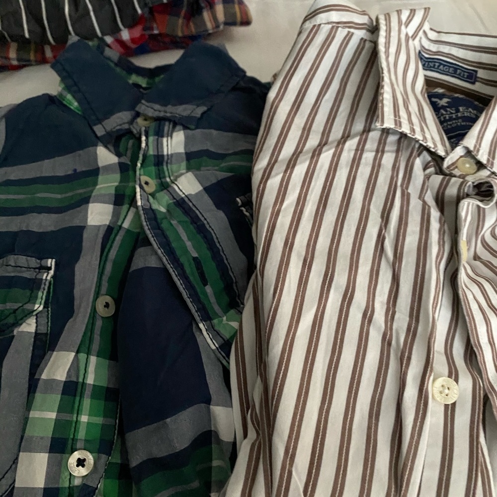 2 American Eagle shirts